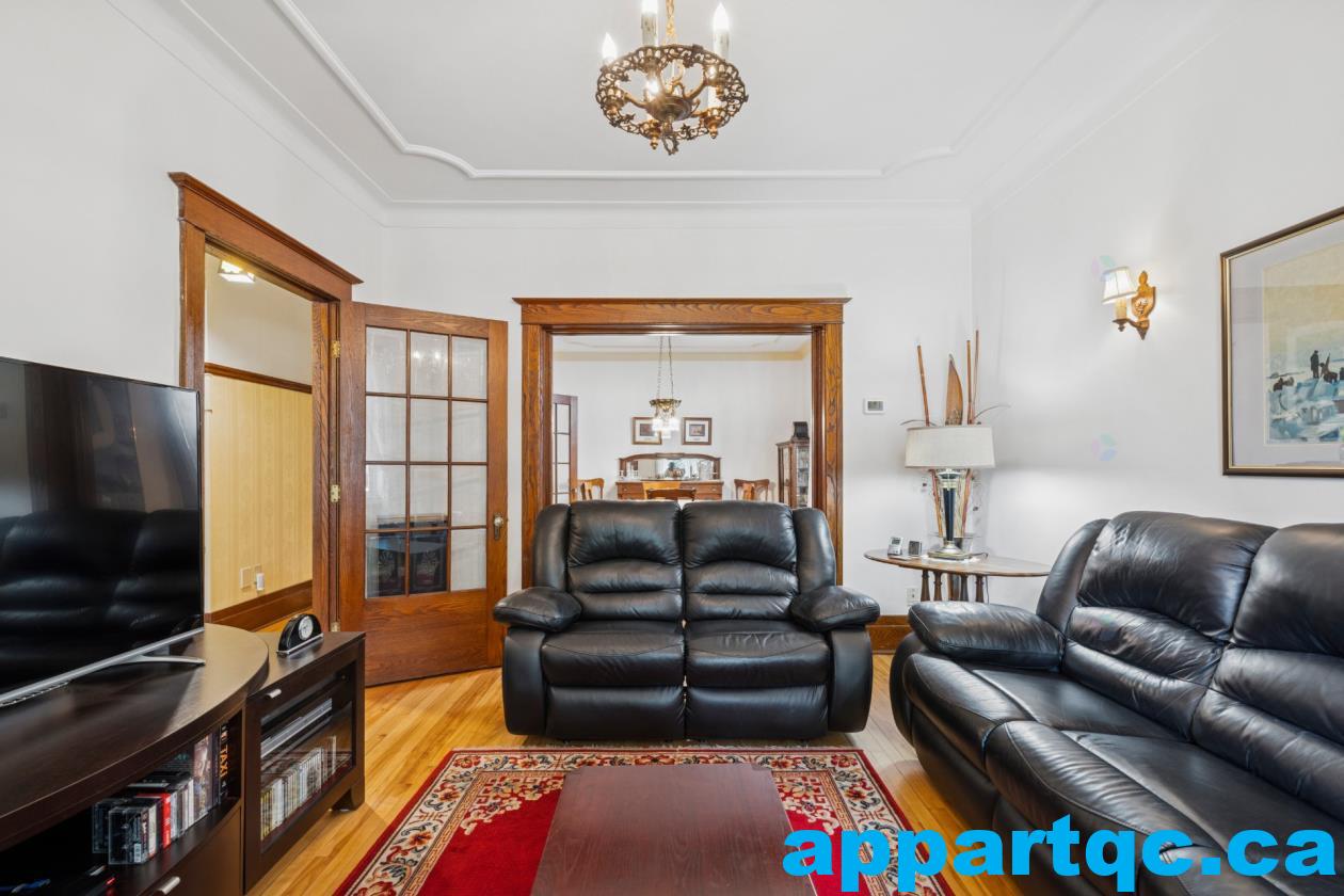 salon vue salle à manger (avant du logement, coté sud-est)