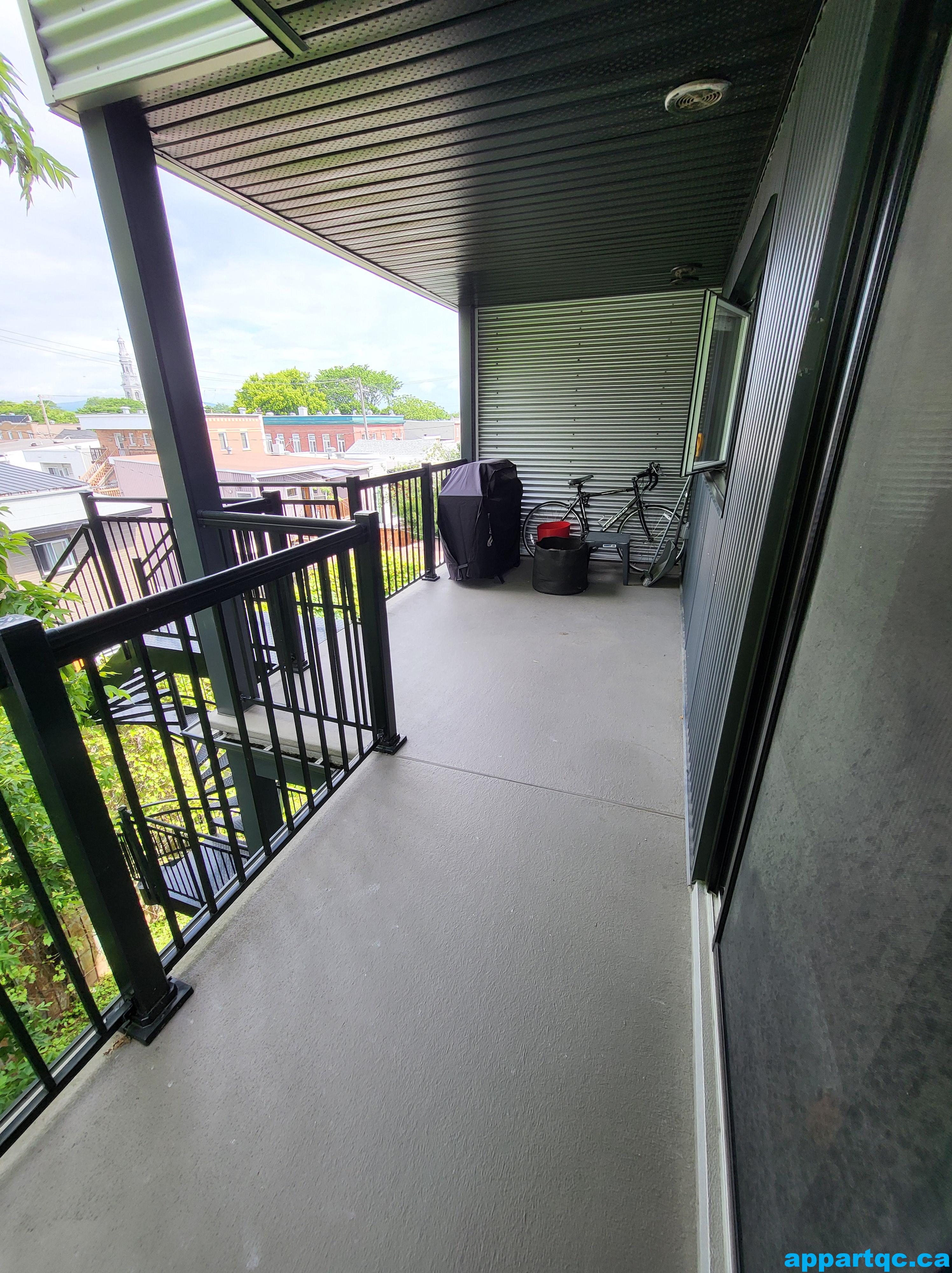 8 - Balcon